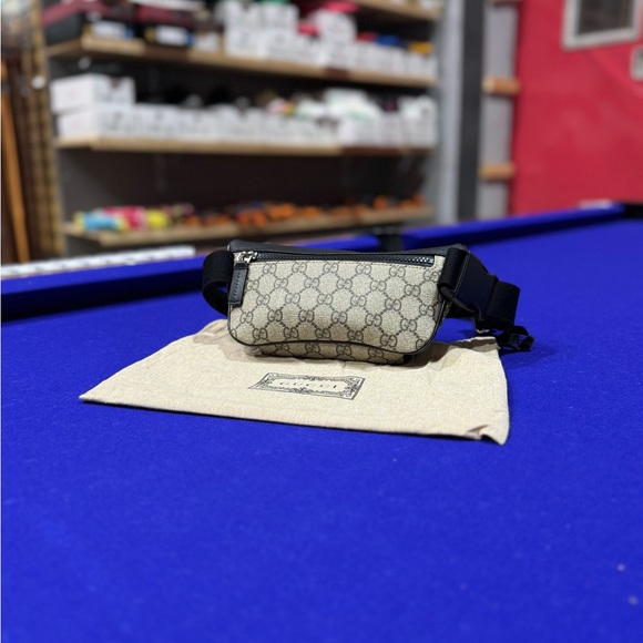 Gucci Monogram BumBag - Picture 2 of 4